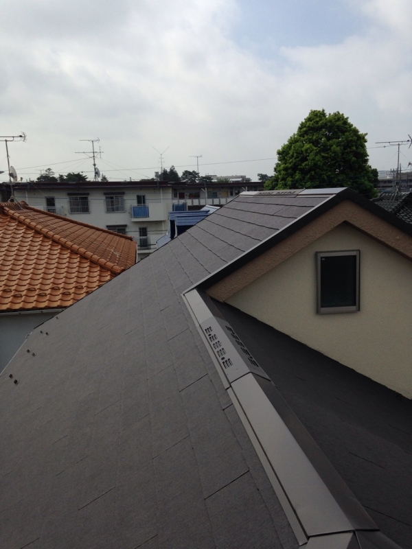 戸建住宅の屋根上