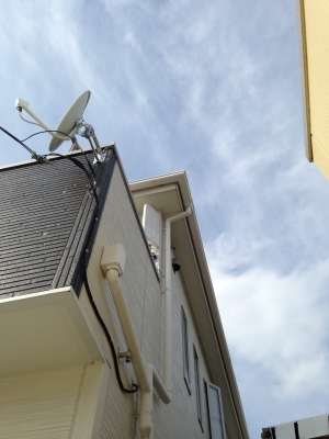 狭山市上奥富　デザインアンテナ＋BS/CSアンテナ工事