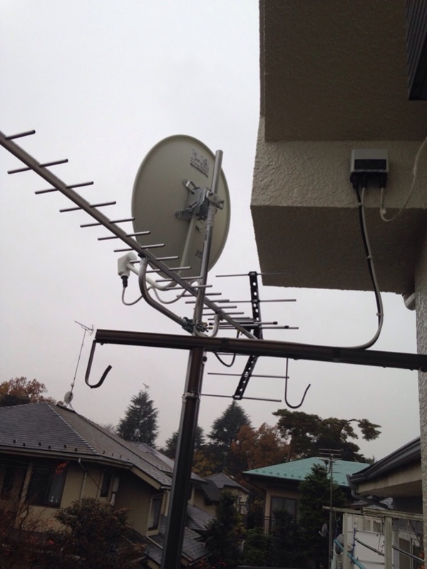 小平市鈴木町　地デジアンテナとBSアンテナ工事