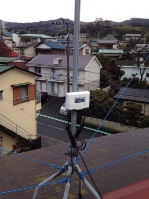 支柱に取り付けられたブースター