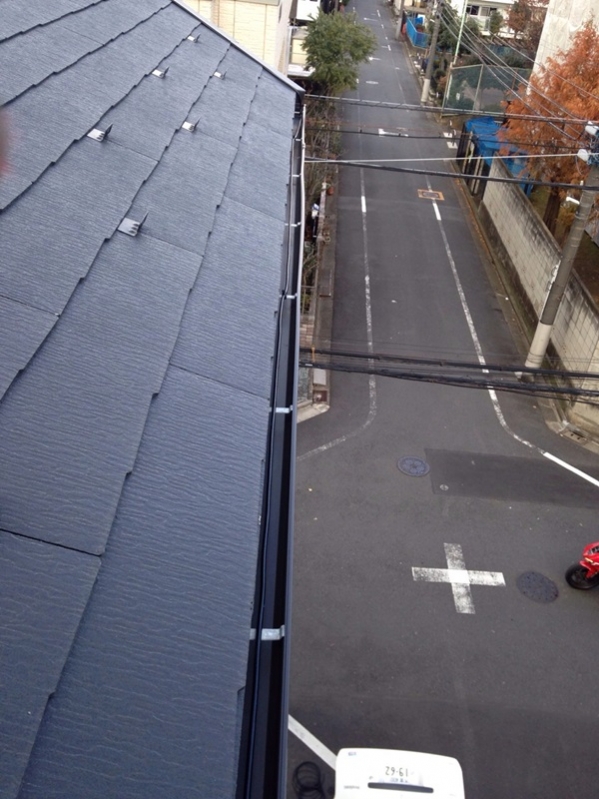 同軸ケーブルを配線した雨樋