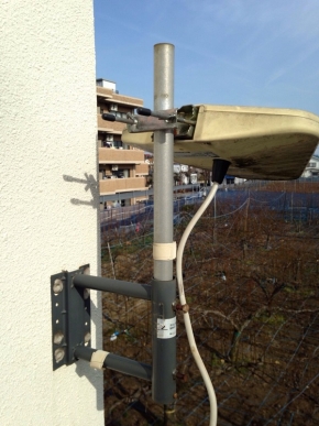 受信不要のアンテナ撤去と白色のデザインアンテナを新設