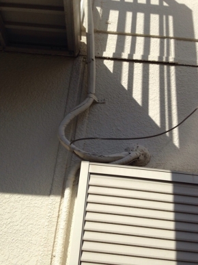 エアコンの配管と同軸ケーブル