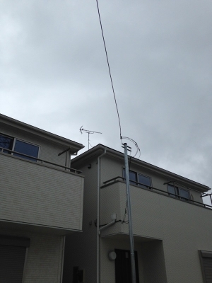 UHFアンテナを設置した戸建住宅