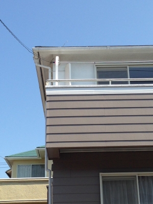 外壁に取り付けたデザインアンテナ