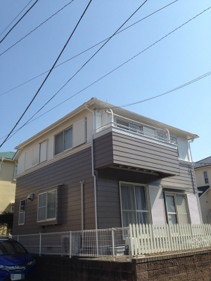 デザインアンテナを設置した戸建住宅