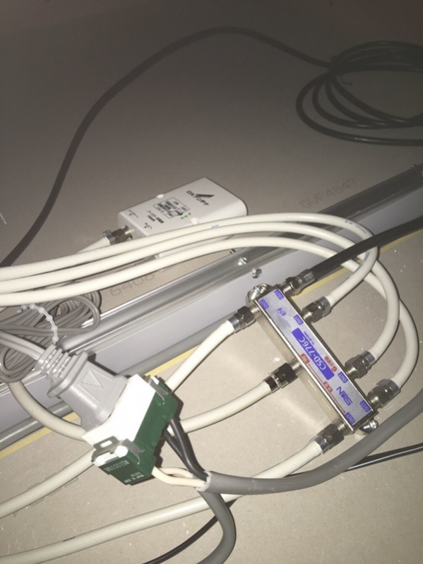分配器とブースターの電源部