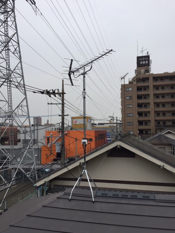 屋根上なら電波良好！相模原市中央区で地デジアンテナ工事