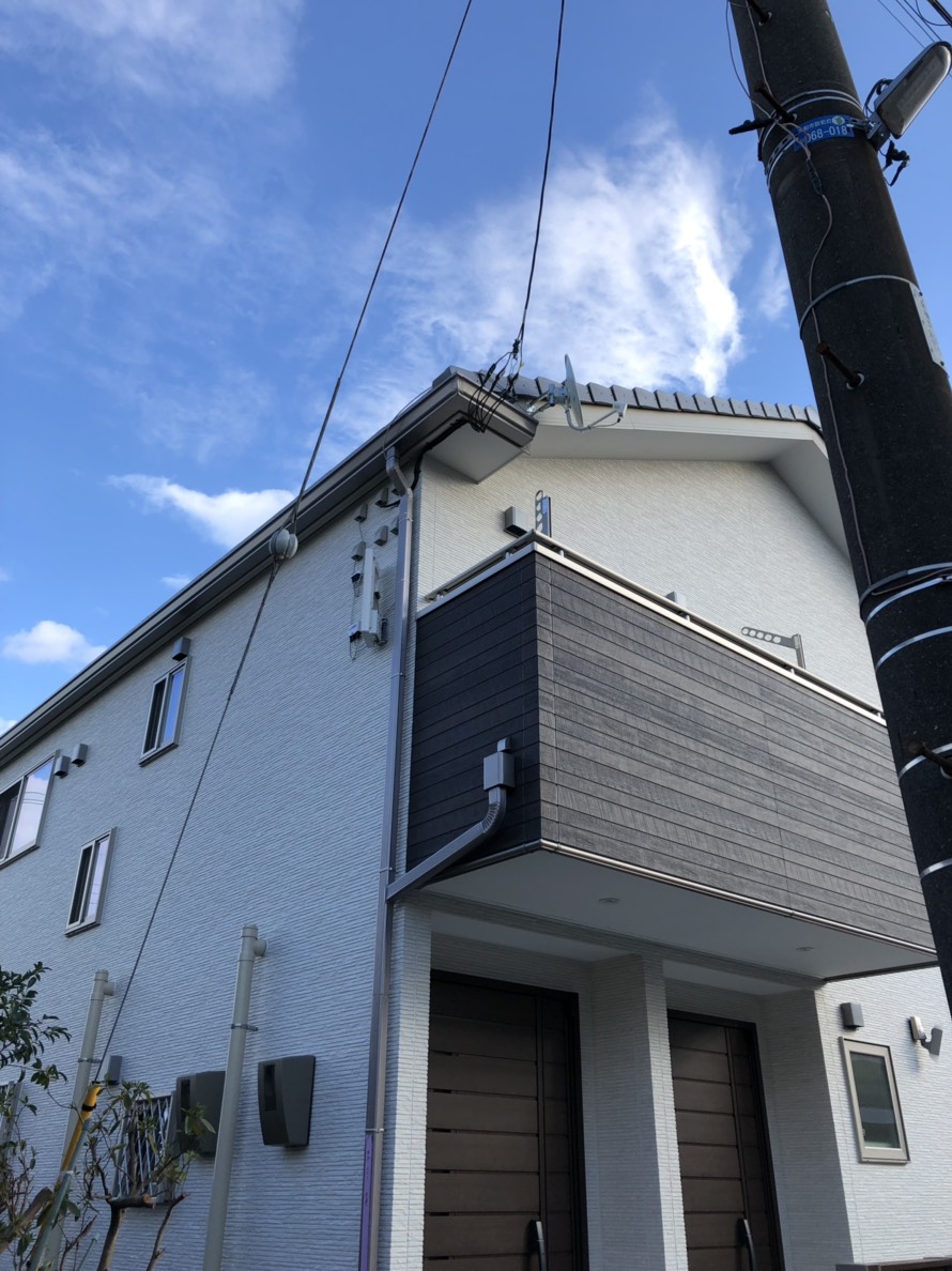 BSアンテナを設置した戸建住宅