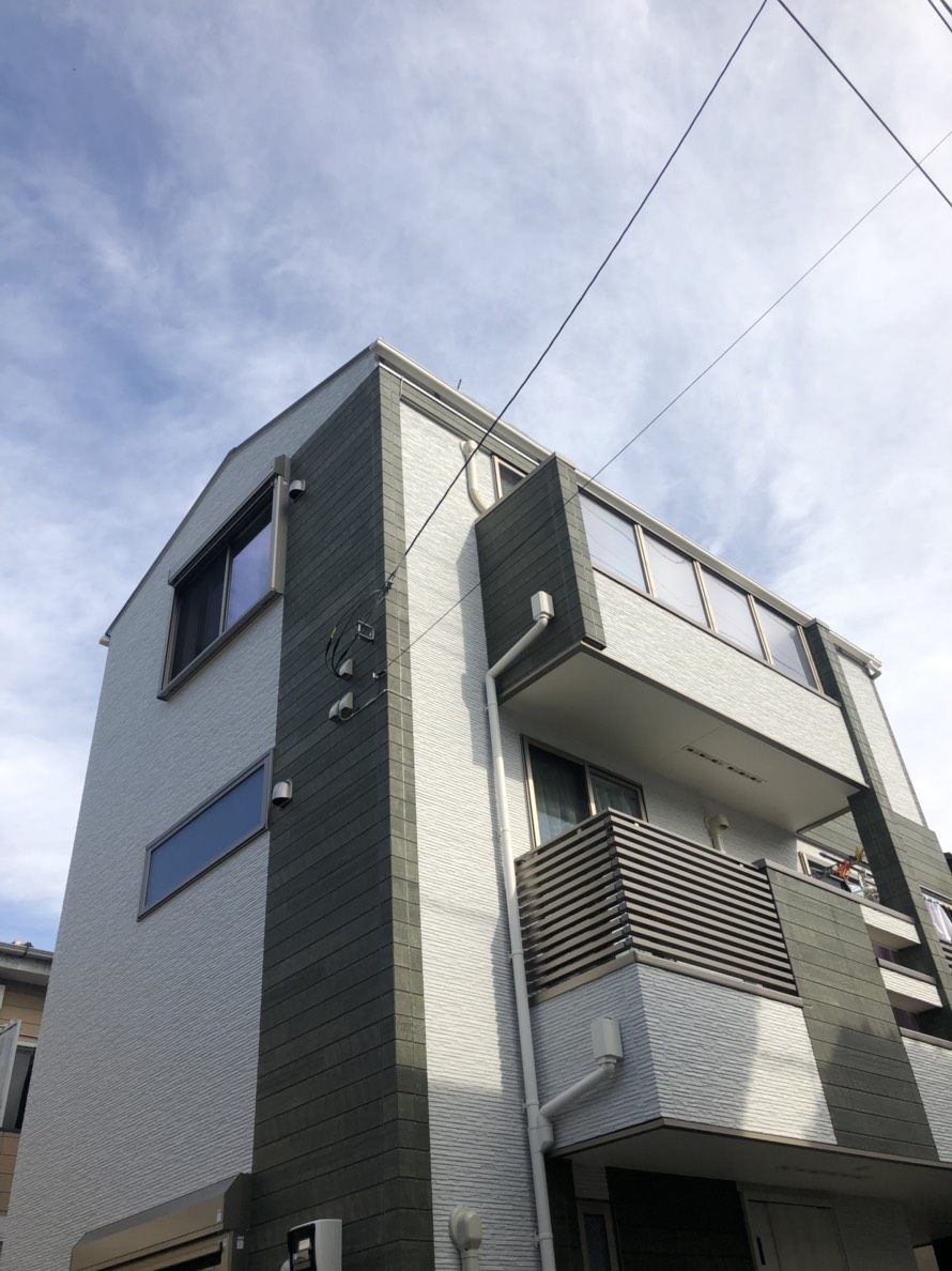 3階建て住宅の外観