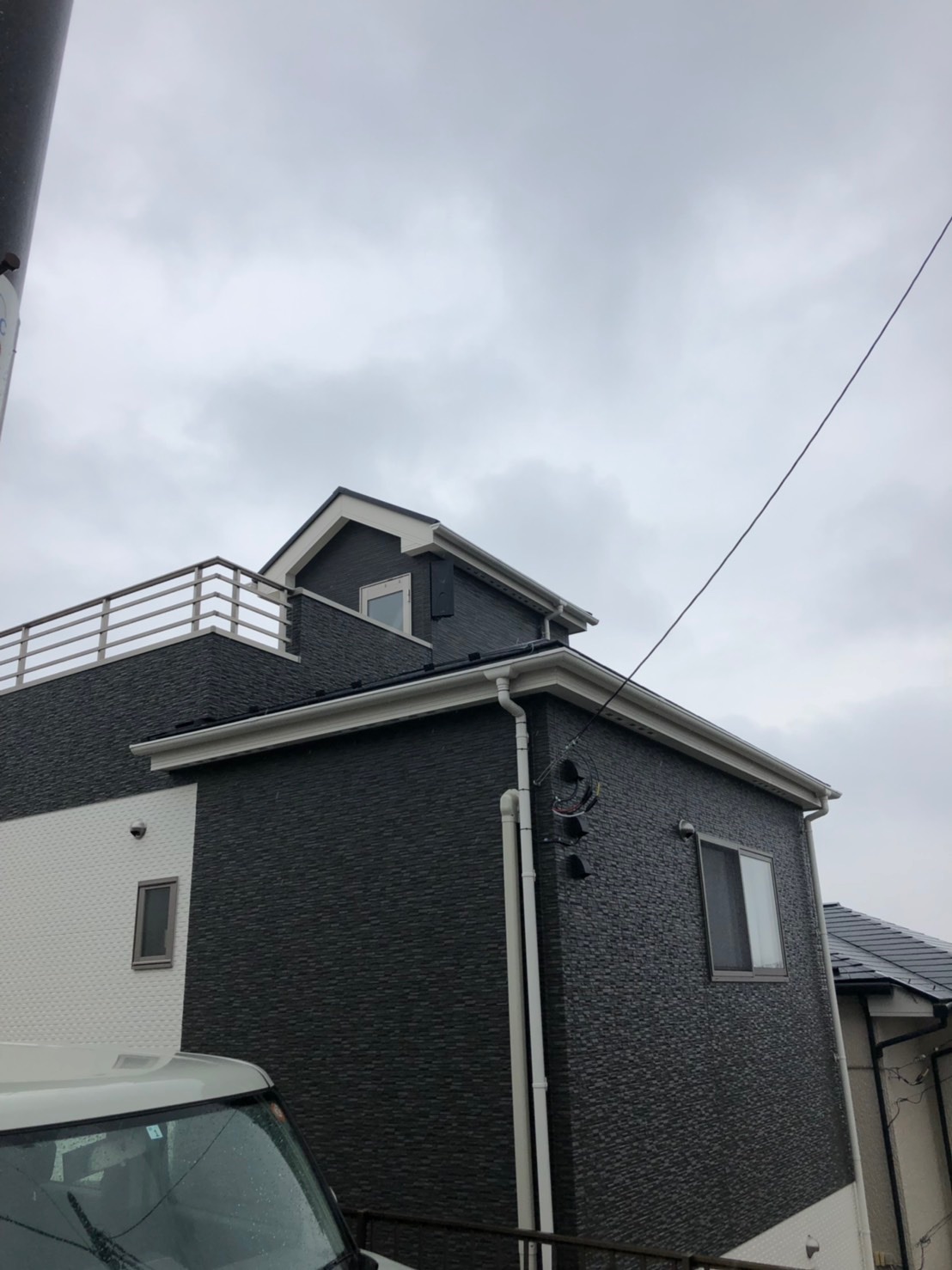 デザインアンテナを設置した戸建住宅