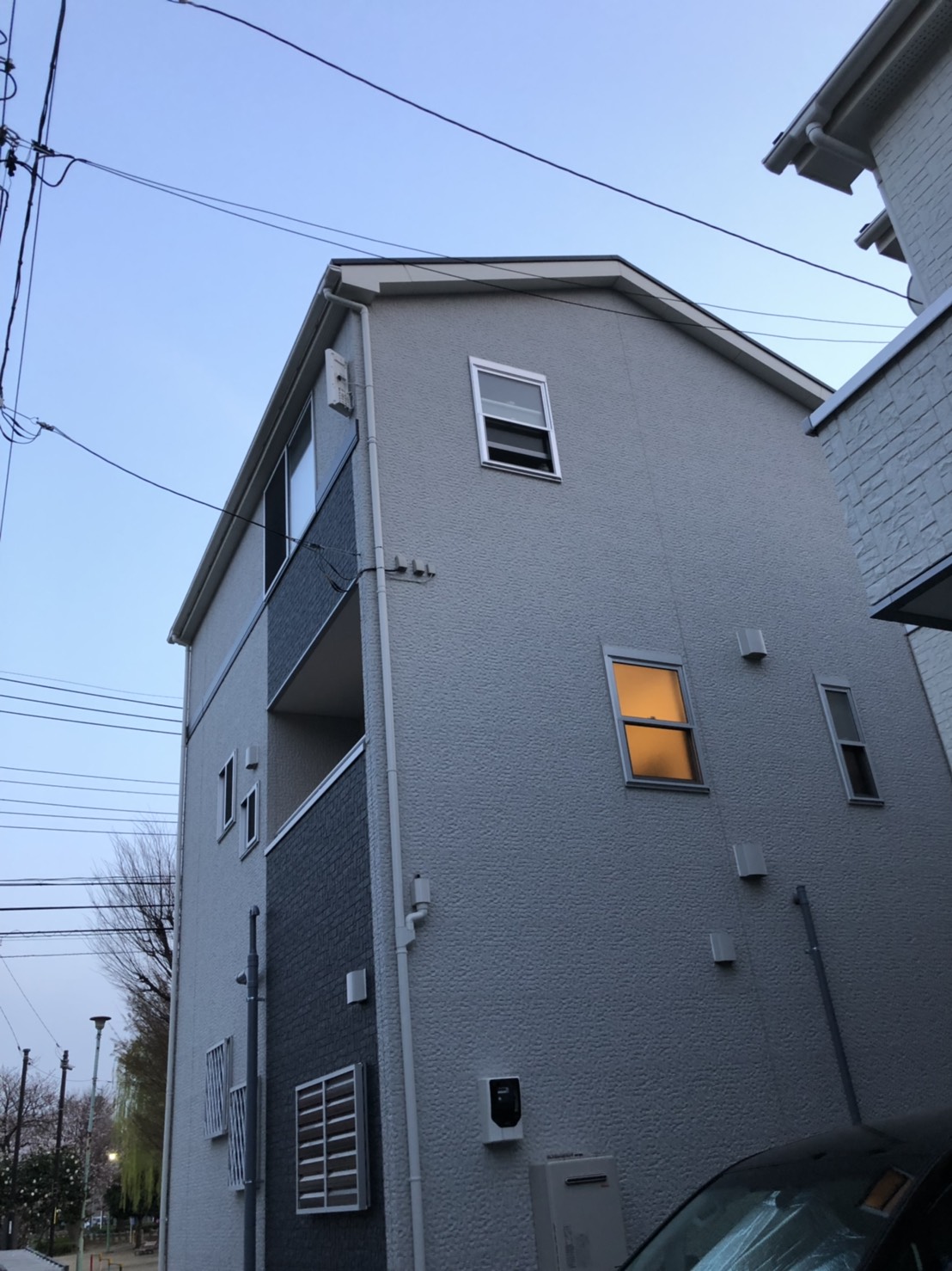 デザインアンテナを設置した戸建住宅