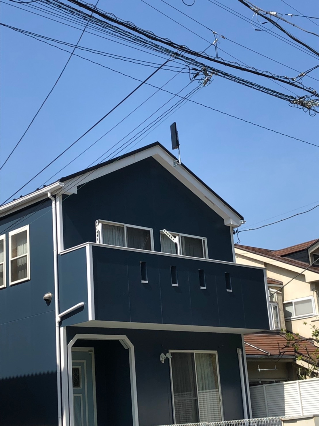 デザインアンテナを設置した戸建住宅