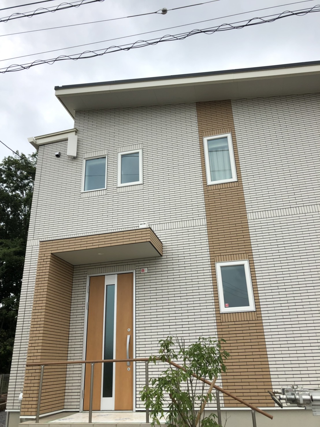 デザインアンテナを設置した戸建住宅