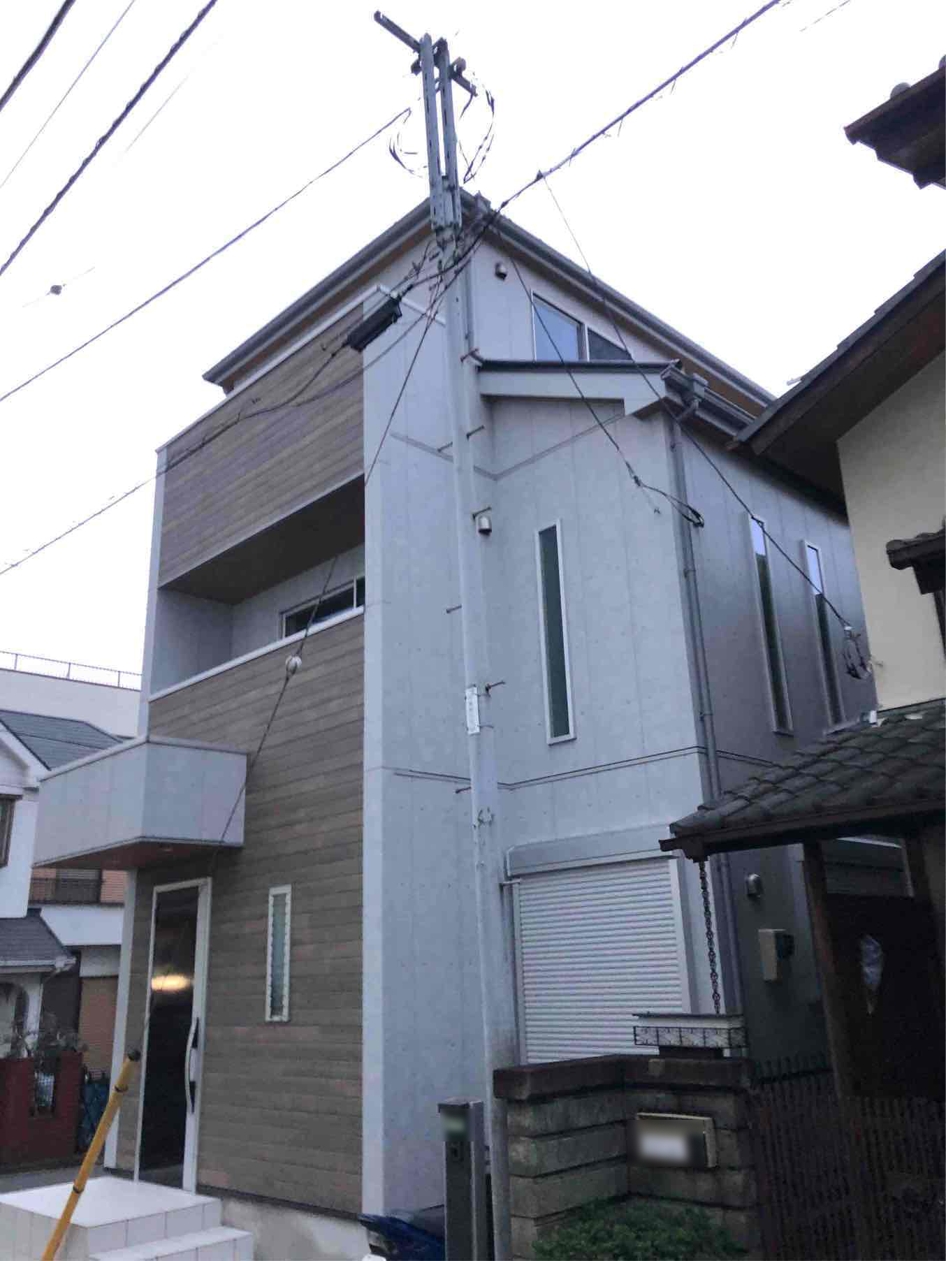 3階建て住宅の外観