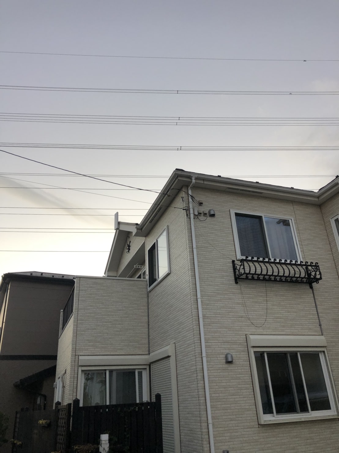 デザインアンテナを設置した戸建住宅