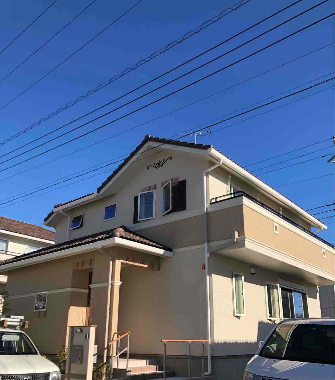 UHFアンテナを設置した戸建住宅