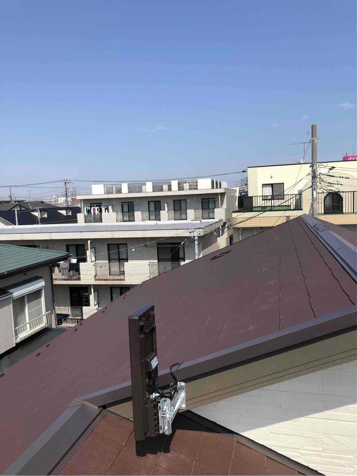 破風板に取り付けたデザインアンテナ