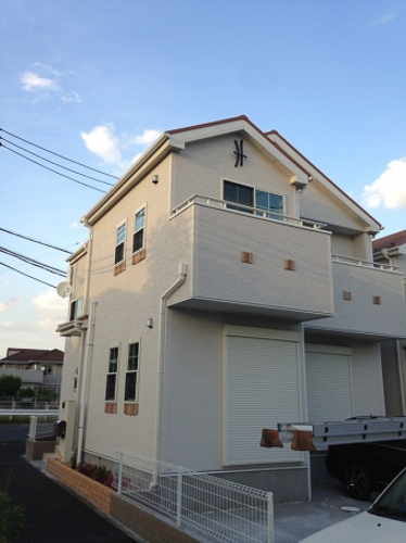 デザインアンテナを取り付けた戸建住宅