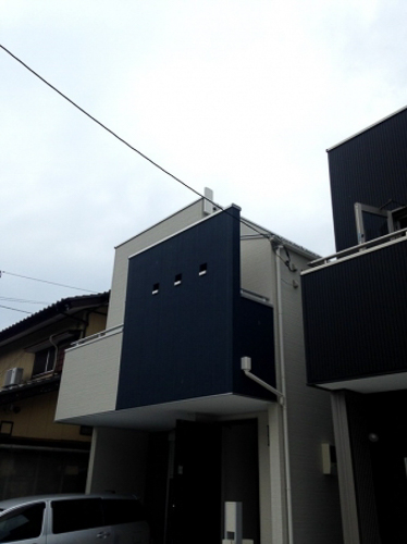 デザインアンテナを取り付けた戸建住宅