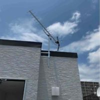 外壁のUHFアンテナ