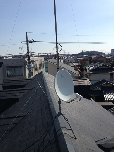 屋根上のBS/CSアンテナ