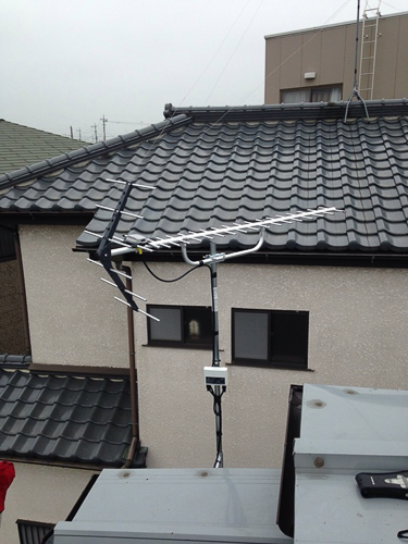 屋根のテレビアンテナ
