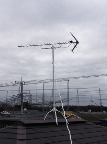 屋根上のUHFアンテナ