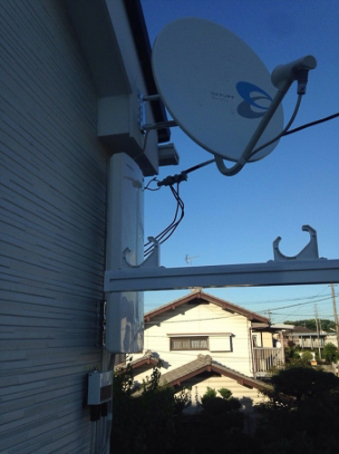 外壁のデザインアンテナとBS/CSアンテナ
