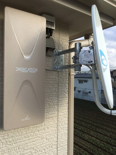 外壁のデザインアンテナとBS/CSアンテナ