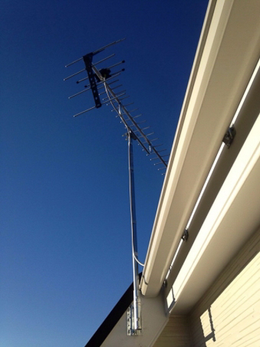 外壁のテレビアンテナ