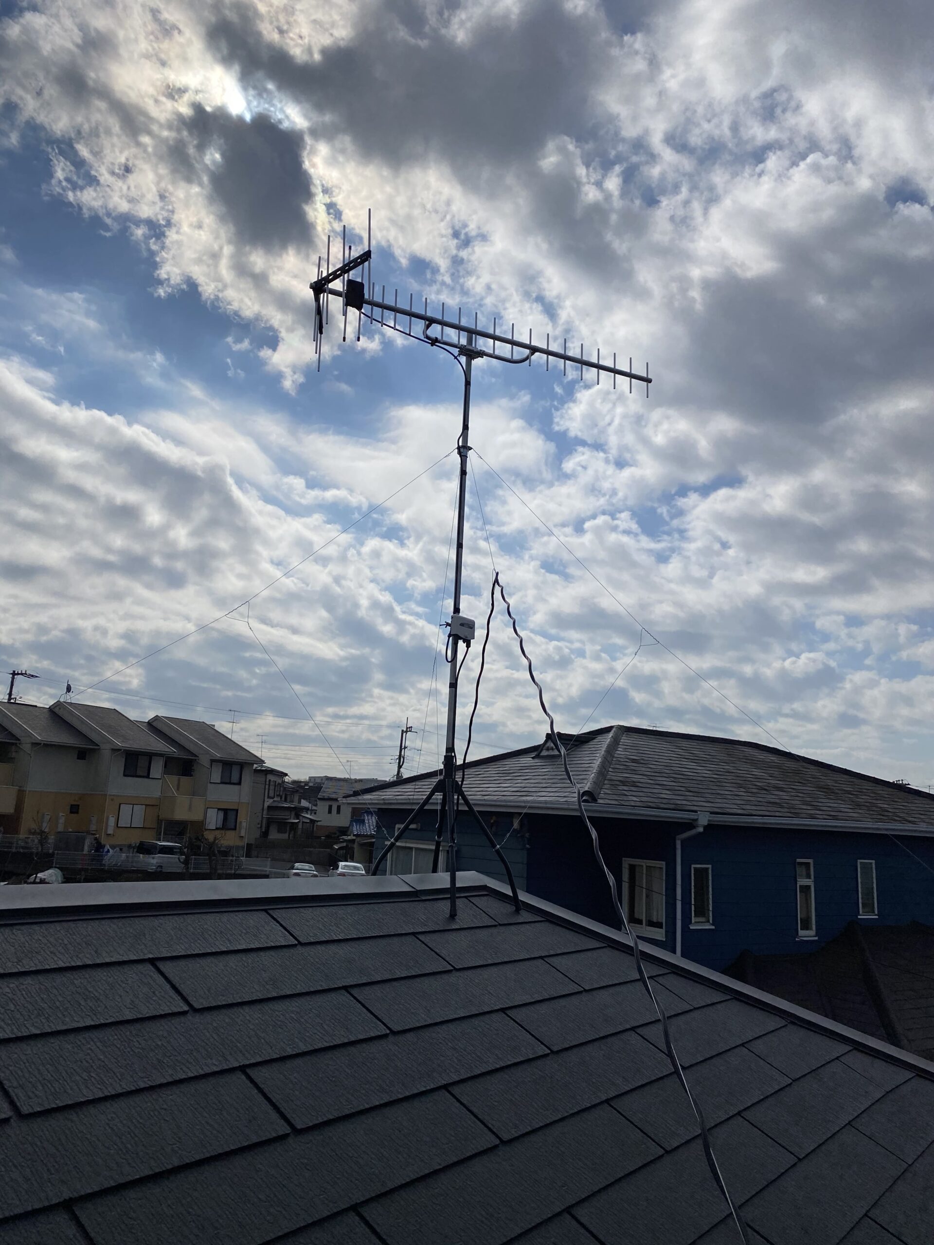 UHFアンテナ設置例をご紹介！新築の屋根上設置【神奈川県川崎市】