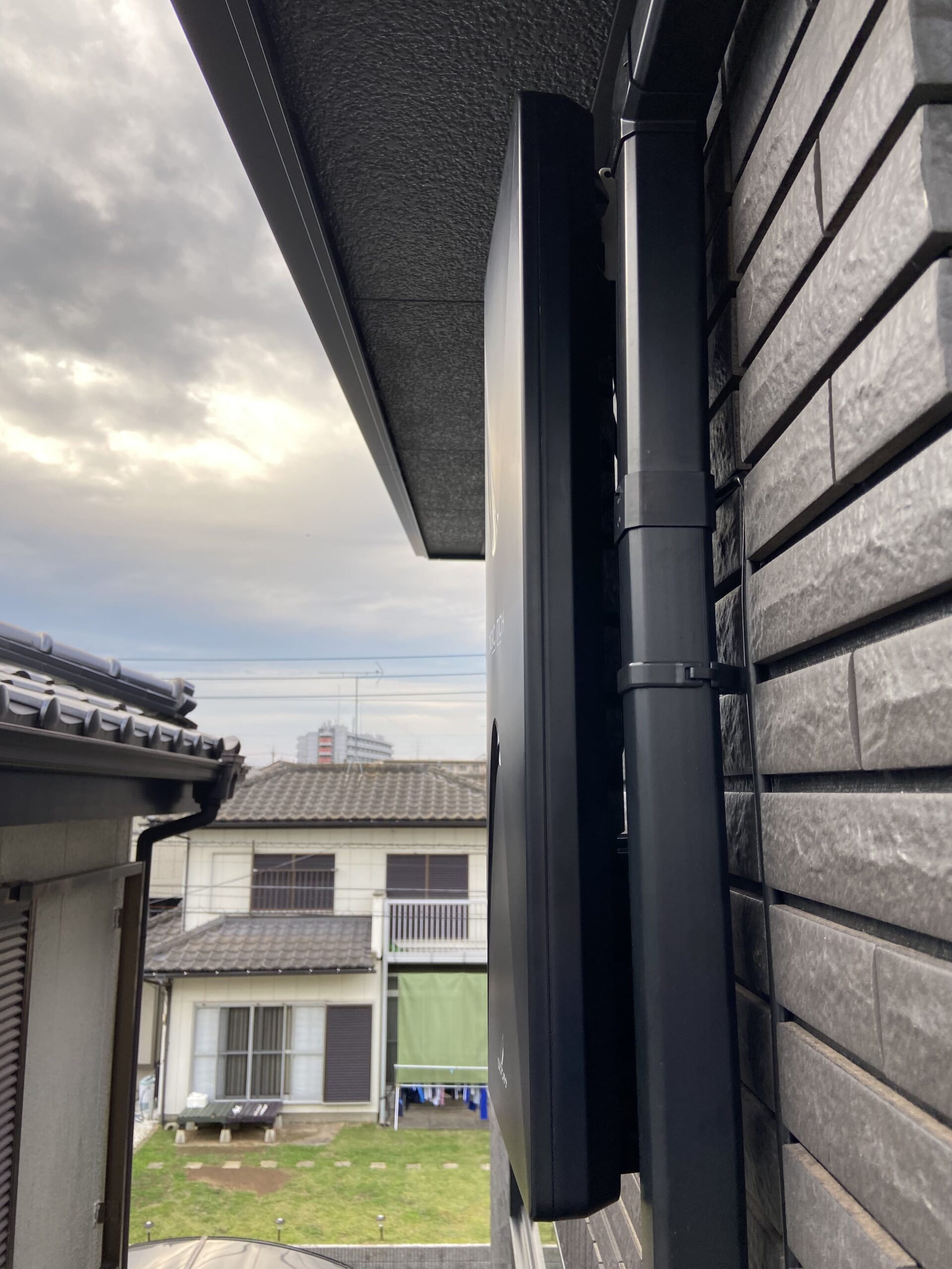 デザインアンテナはお家と水平に取り付けられる！■成田市玉造