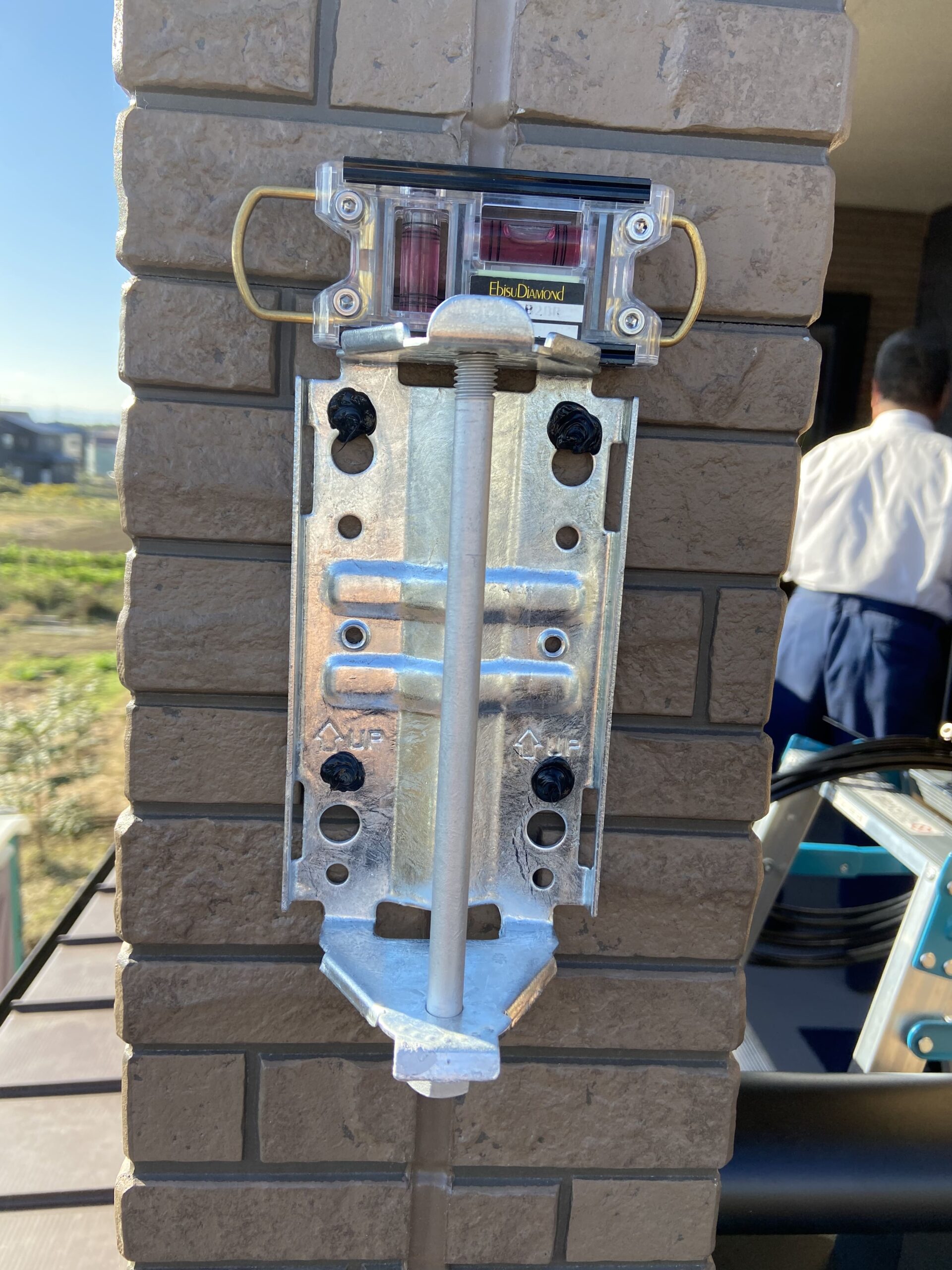 外壁の壁面取付金具