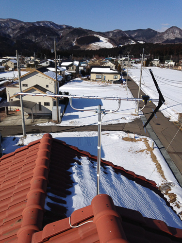 破風板に取り付けたUHFアンテナ