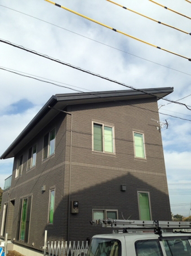 UHFアンテナを設置した戸建住宅