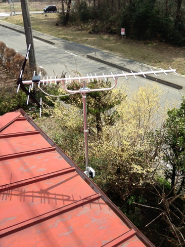 破風板に取り付けたUHFアンテナ