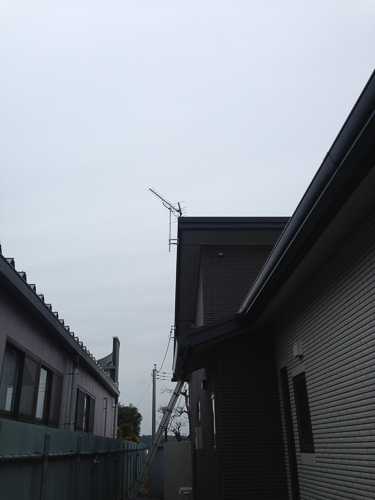 UHFアンテナを設置した戸建住宅