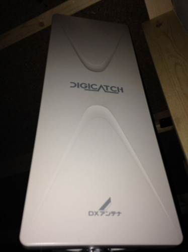 屋根裏に設置したデザインアンテナ