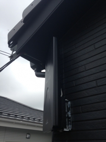 外壁に取り付けたデザインアンテナ