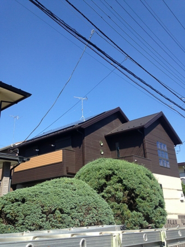 UHFアンテナを設置した戸建住宅