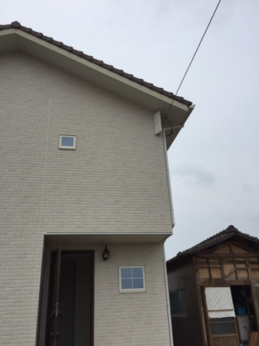 デザインアンテナを設置した戸建住宅