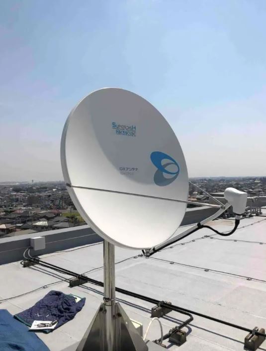 屋上のBS/CSアンテナ